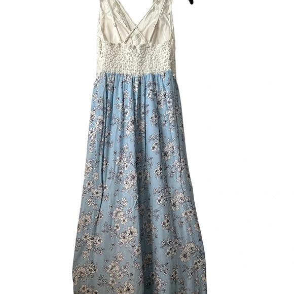 White and Floral Blue Medium Jumpsuit - Picture 6 of 7